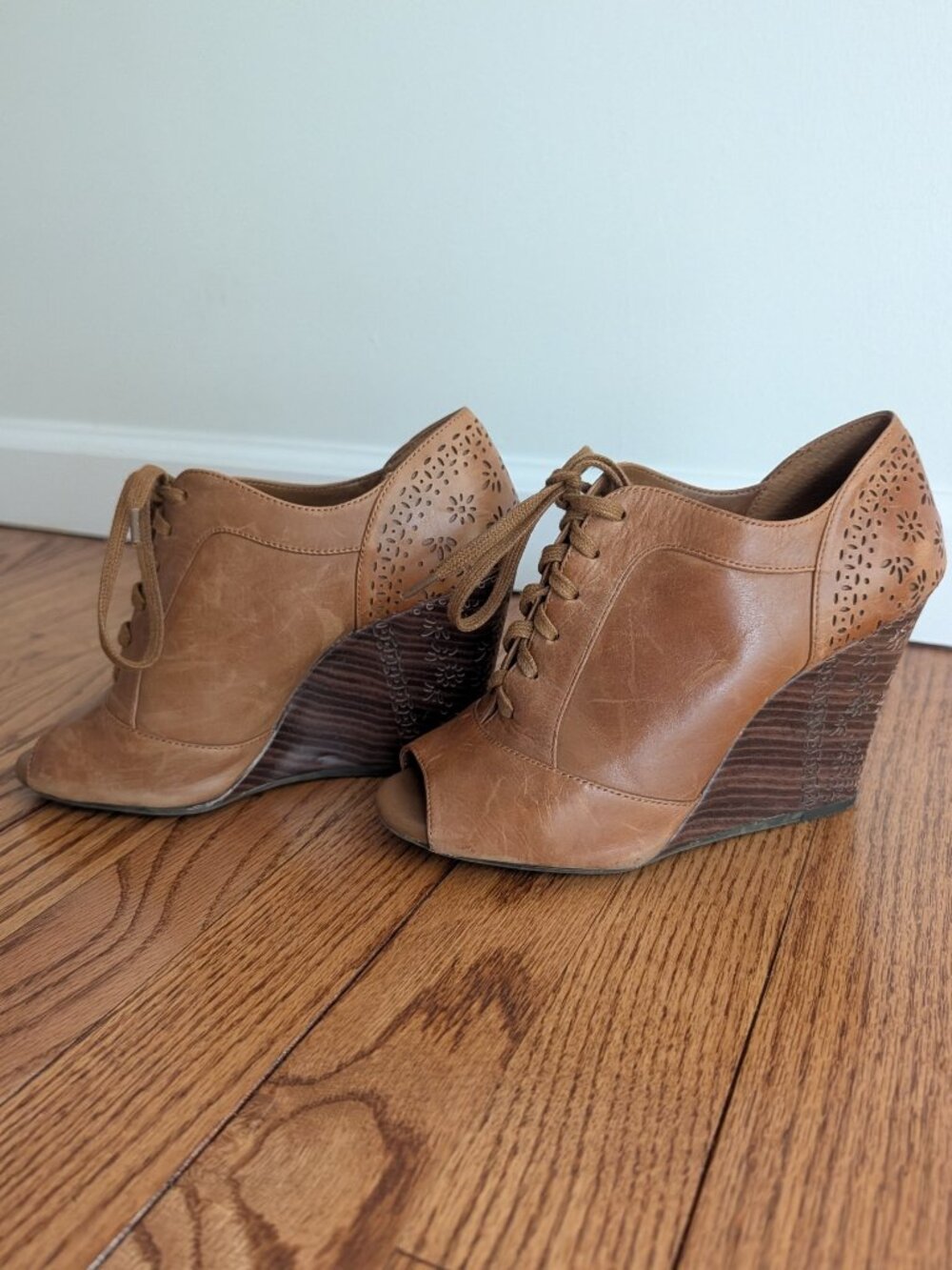 Gianni Bini Leather Lace-Up High Heel / Camel Leather Peep-Toe Wedge Heel